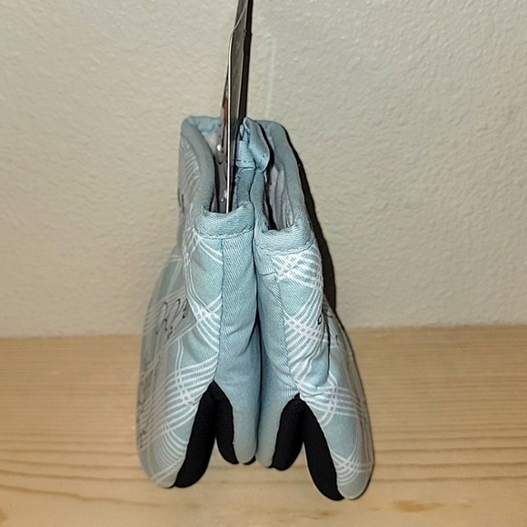 Disney Mickey Mouse oven mitts - Picture 2 of 4